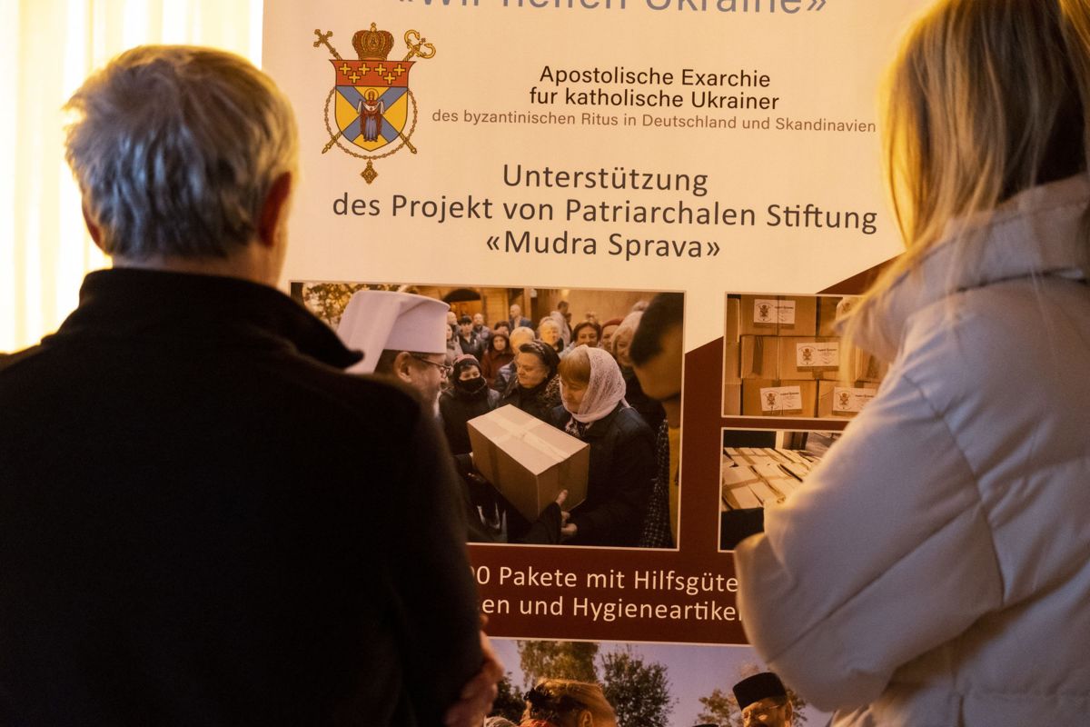 Благодійники з Папського благодійного фонду відвідали парафію УГКЦ в Мюнхені
