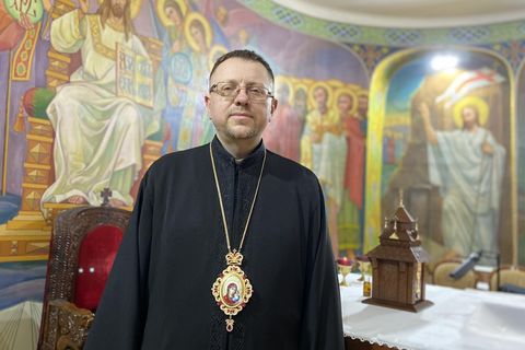 «Служімо з радістю нашим вірним!»: владика Володимир Груца привітав духовенство із Днем священства