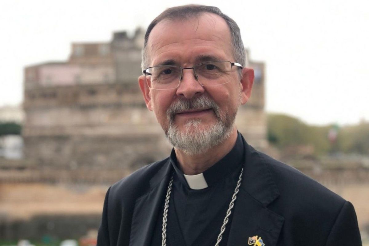 Єпископ Богдан Дзюрах про віру та служіння біженцям: «Чим глибше коріння — тим сильніший народ»