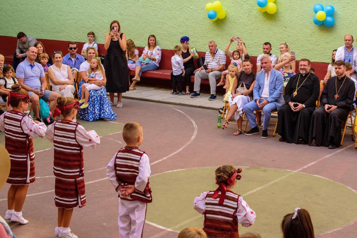 Учнів української школи у Греції на початок навчального року благословив Глава УГКЦ