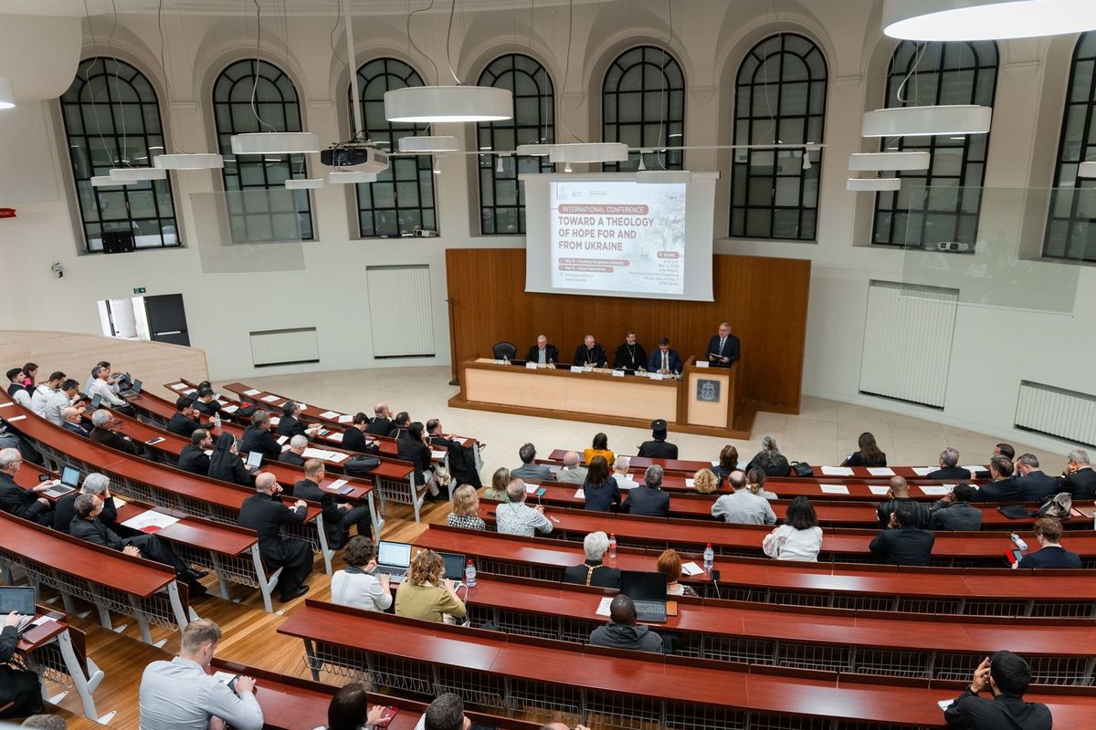 У Римі відбувається конференція «До богослов’я надії для та з України»