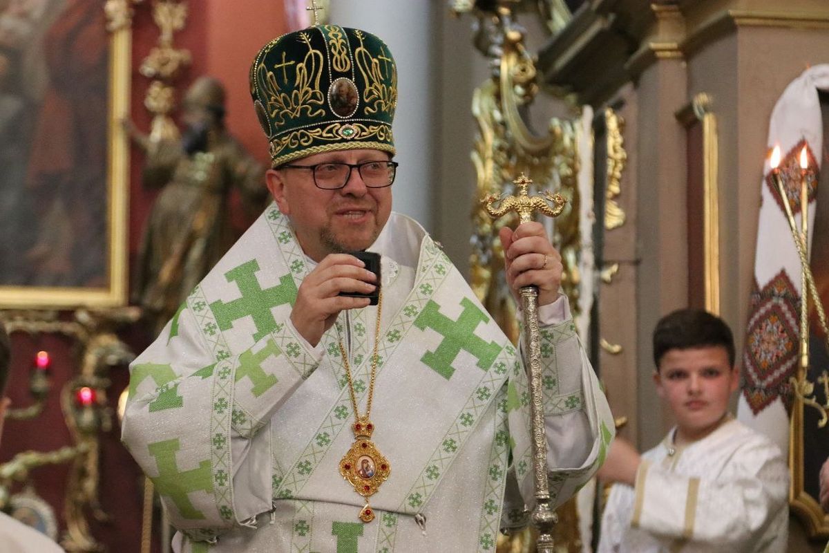 «Святий Дух може гладити ніжним дотиком, але Він здатний розрухати і погнати вперед», — владика Володимир Груца у П’ятидесятницю