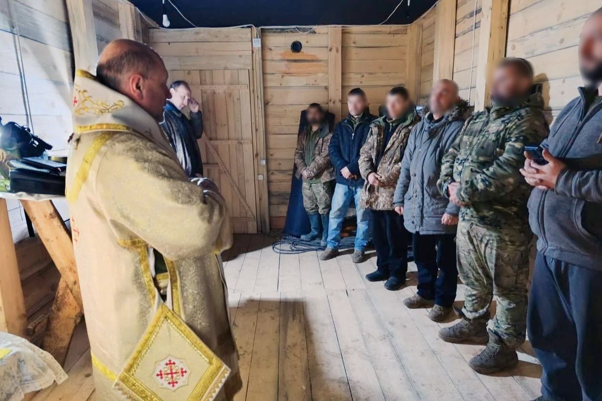 Єпископ Богдан Манишин зустрів Різдво Христове з військовими на сході України