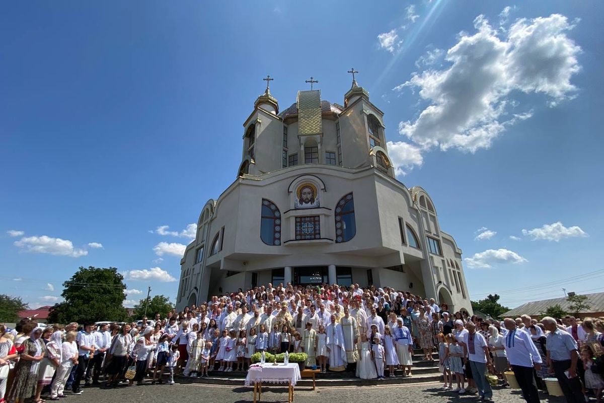 Митрополит Володимир Війтишин освятив новозбудований храм у с. Котиківка