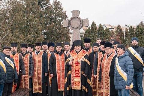 «Голос заморених голодом і сьогодні кличе нас до молитви і покути», — єпископ Василь Івасюк