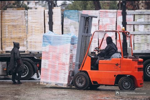 Папа Лев XIV передав гуманітарну допомогу для України