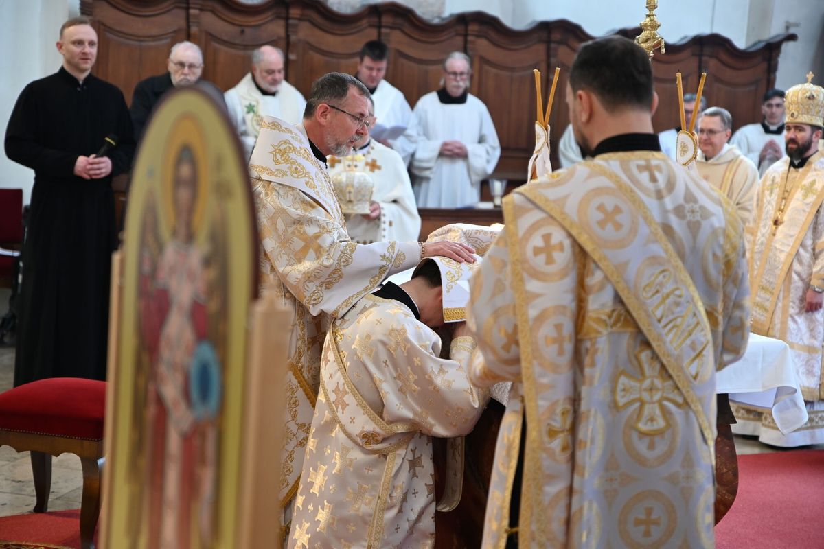 Єпископ Богдан Дзюрах висвятив нового священника в українській громаді у Фульді