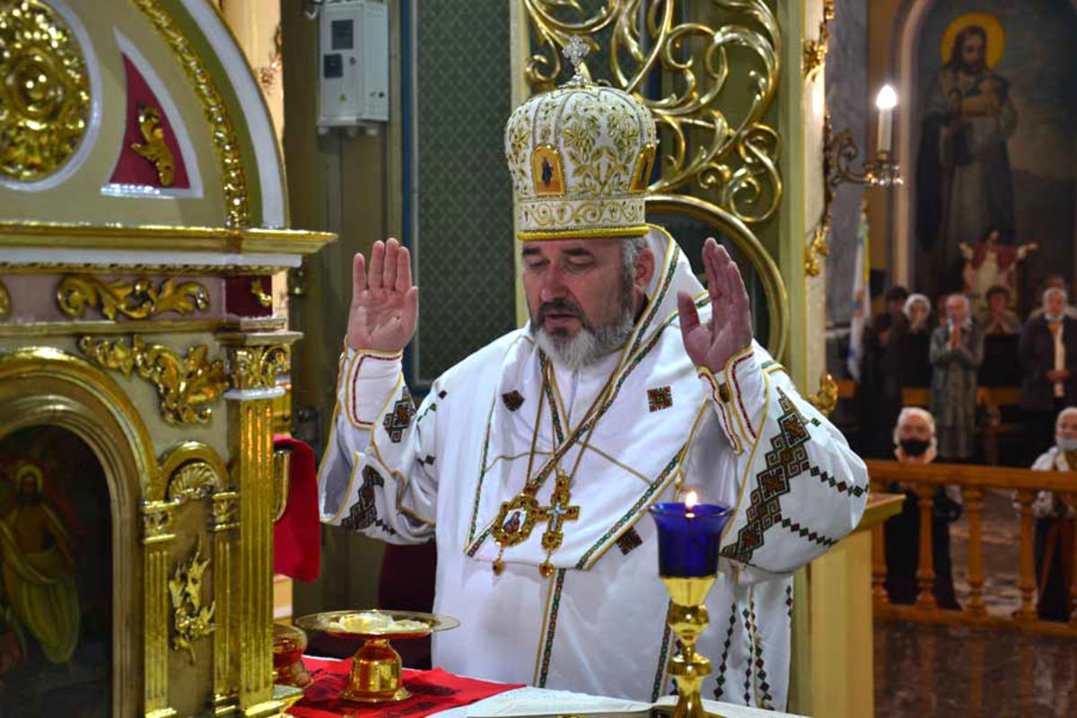 Владика Василь Івасюк: «Пресвята Євхаристія є стислим змістом і підсумком нашої віри»