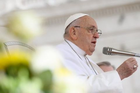 Папа закликав всіх взивати про заступництво Діви Марії над народами, які страждають від війни