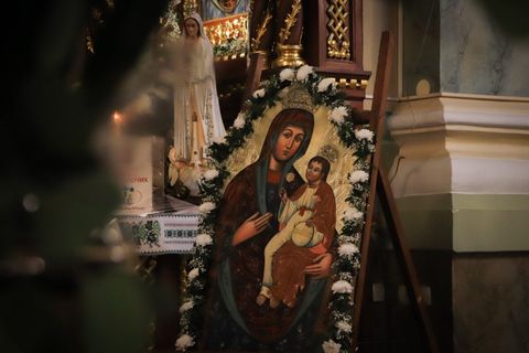 «Своєю любов’ю Богородиця обіймає усіх тих, за кого Її Син приніс себе у жертву відкуплення», — єпископ Тарас Сеньків