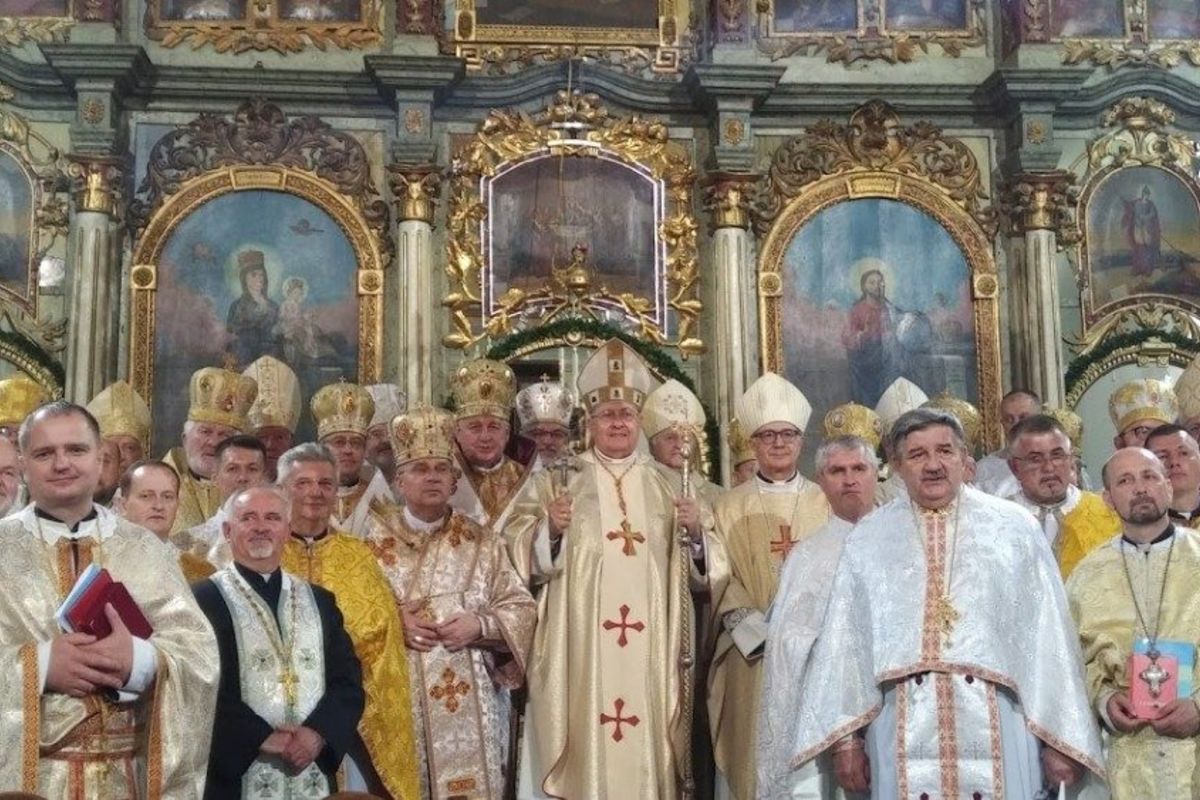 Кардинал Сандрі ввів на престол першого єпарха візантійського обряду в Сербії