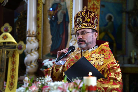 Владика Ярослав Приріз: Але чи справді Бог погодився зі стражданнями людини?