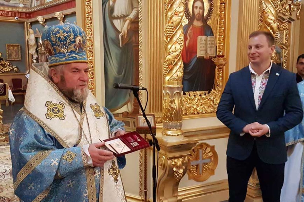 Митрополит Василій Семенюк отримав державну нагороду від Президента України