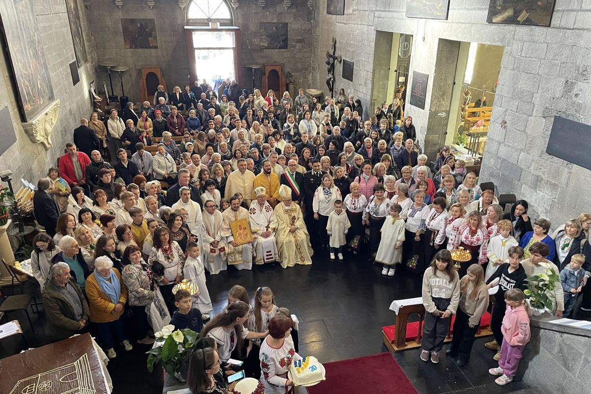 Українська громада м. Генуя (Італія) у 1000-літьому храмі відсвяткувала 20-літній ювілей
