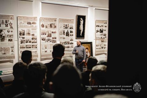 В Івано-Франківському краєзнавчому музеї завершилася унікальна виставка до 160-річчя митрополита Андрея Шептицького