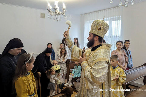 «Свято любові»: владика Микола Семенишин відвідав «Дім матері і дитини» у Горохолині