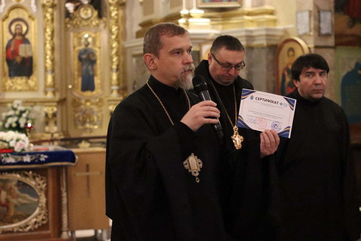 Греко-католики передали 120 пральних машин тернополянам, які постраждали під час обстрілу