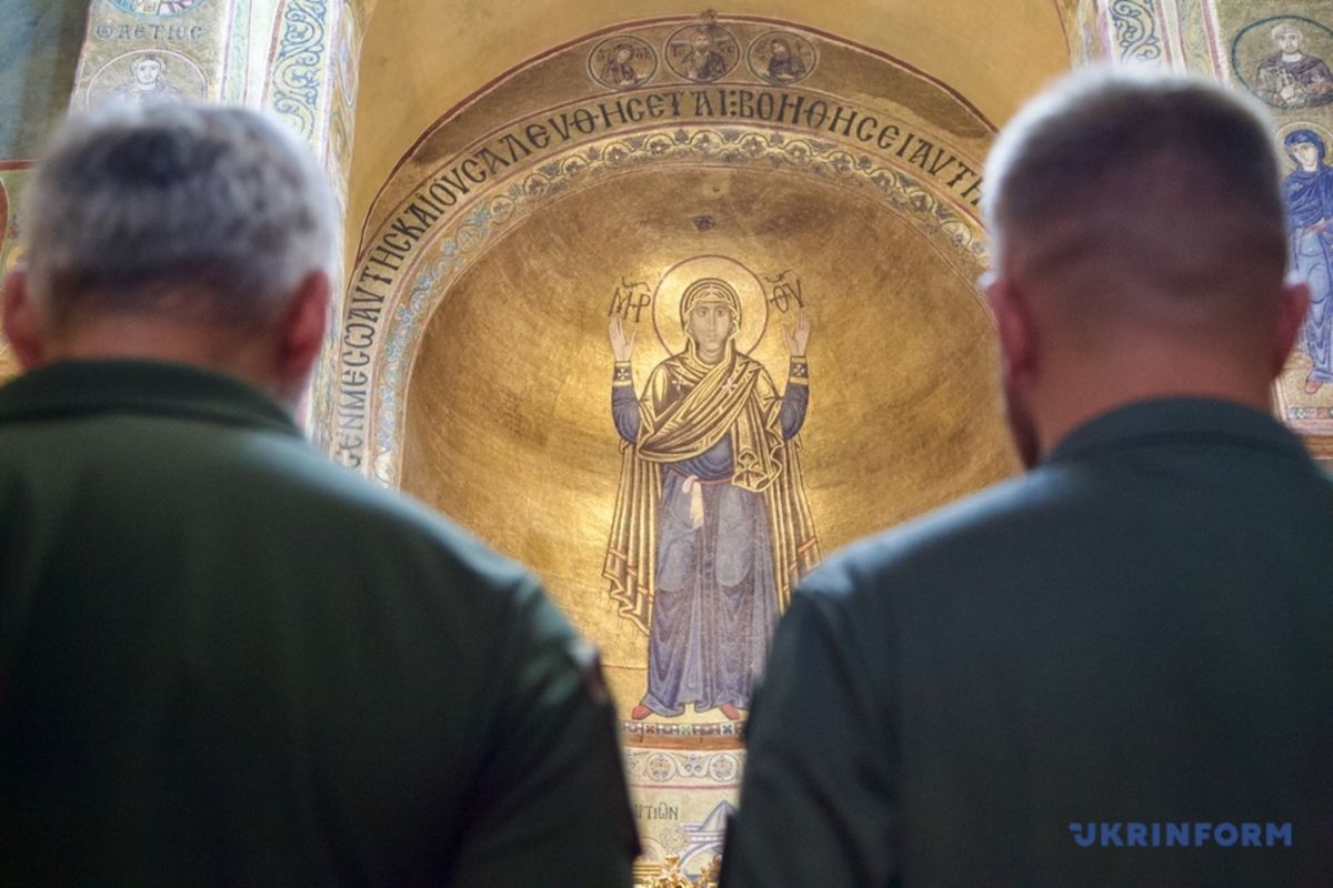 У Софії Київській за участі владики Михаїла Колтуна відбувся черговий випуск військових капеланів