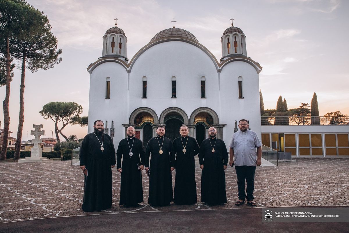 Українські владики під час відвідин прокатедральної базиліки Святої Софії у Римі (Італія)