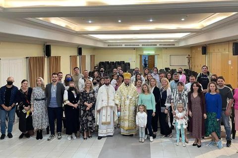 Команда Пасторально-міграційного відділу у Дубаї (ОАЕ): спільна молитва, Таїнство Хрещення та відвідини української школи