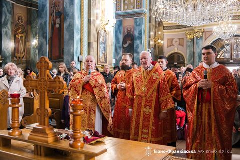 Митрополит Володимир Війтишин у Третю неділю Великого посту: «Хрест — це суть християнства»