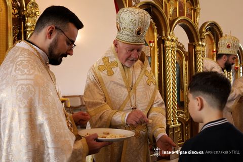 В Івано-Франківській духовній семінарії провели Різдвяну просфору для родин військових