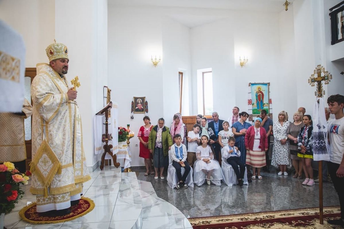 Владика Андрій Хім’як відвідав громаду УГКЦ у с. Щітки, що на Вінниччині