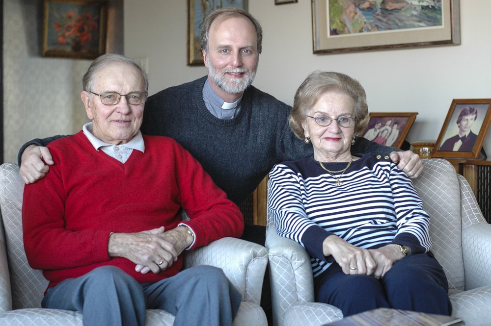 Митрополит Борис Ґудзяк з батьком Олександром та мамою Ярославою