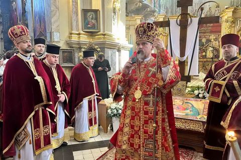 «Бути з Ісусом — цього достатньо», — митрополит Теодор Мартинюк у Велику п’ятницю