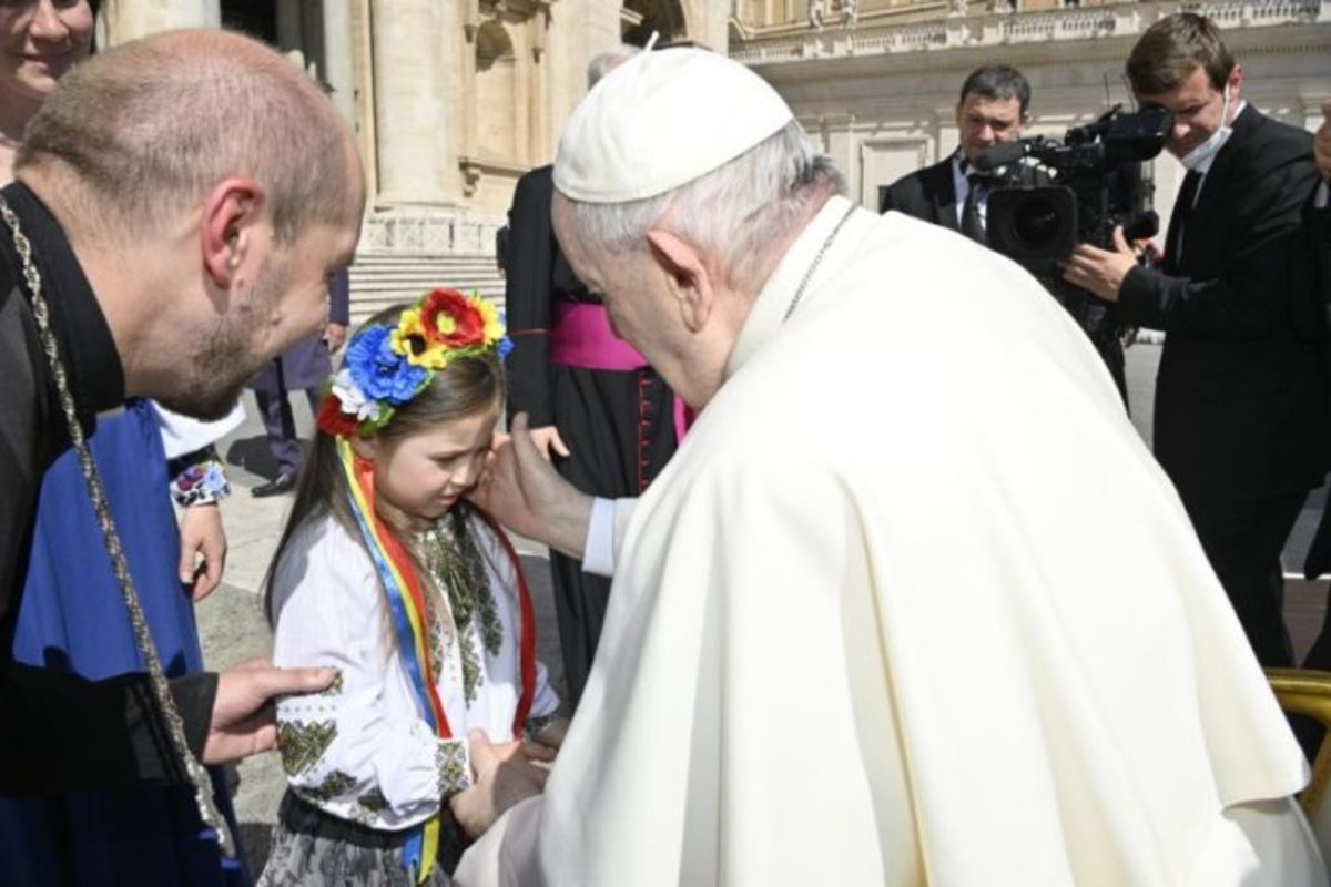Діти з України на аудієнції в Папи: «Він чує нашу мову, він співпереживає наш біль»
