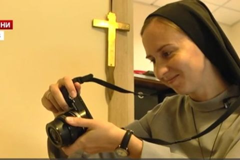 Красиві фото, поезія та психологія: львівська монахиня підкорює інстаграм