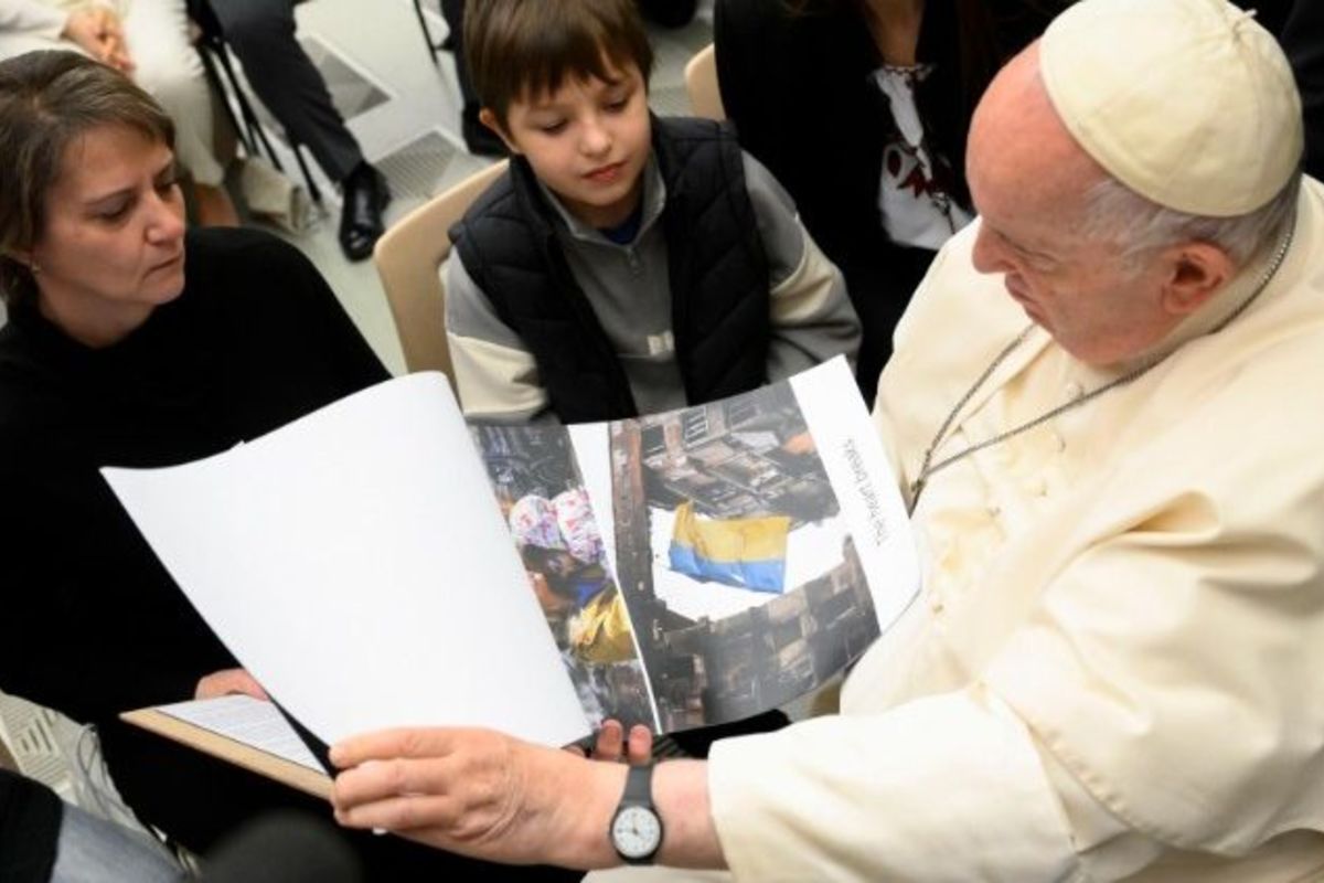 Папа Франциск: у свято Бога, Який став дитиною, пам’ятаймо про українських дітей