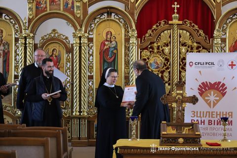 Завершився блок освітньої програми «Зцілення ран війни» для духовенства Івано-Франківської архиєпархії
