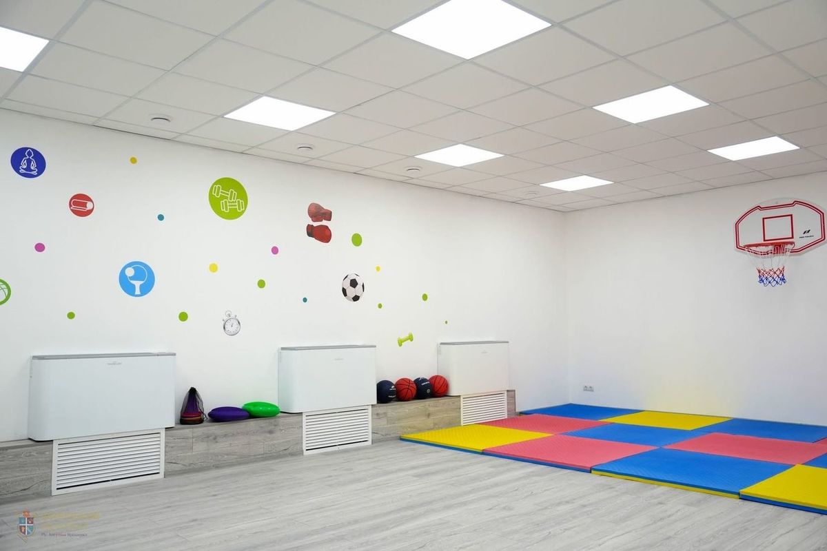 Шкільний спортивний зал.