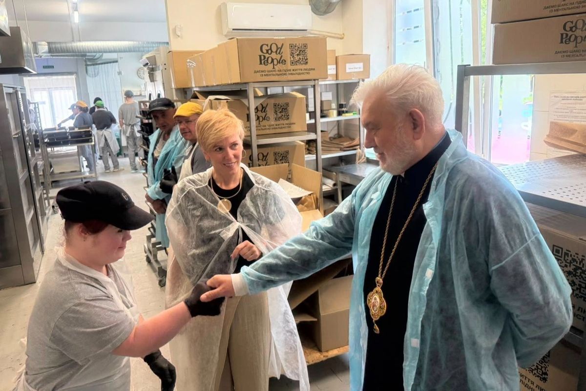 Єпископ Йосиф Мілян відвідав інклюзивну пекарню «Good Bread from Good People»