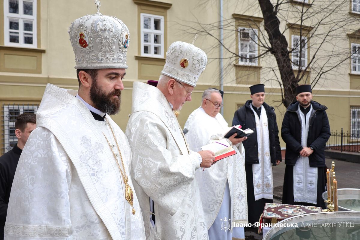 «Христос освячує Хрещення і підносить його до великого Таїнства», — митрополит Володимир Війтишин на свято Богоявлення