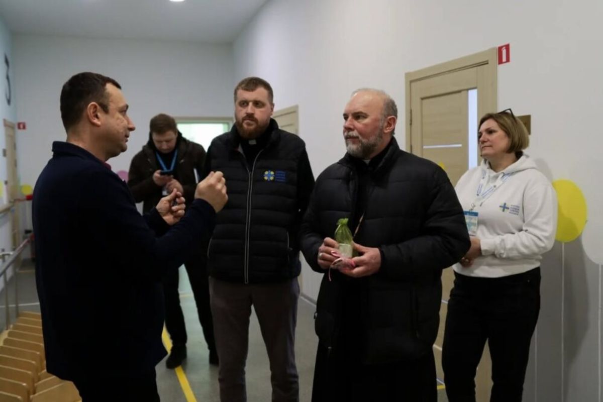 Єпископ Василій Тучапець передав обладнання Центру для дітей з інвалідністю «ШАНС»