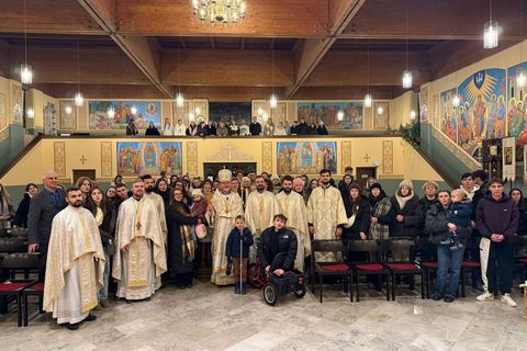 Єпископ Богдан Дзюрах у Мюнхені поспілкувався з українською молоддю про віру, довіру та Божу присутність