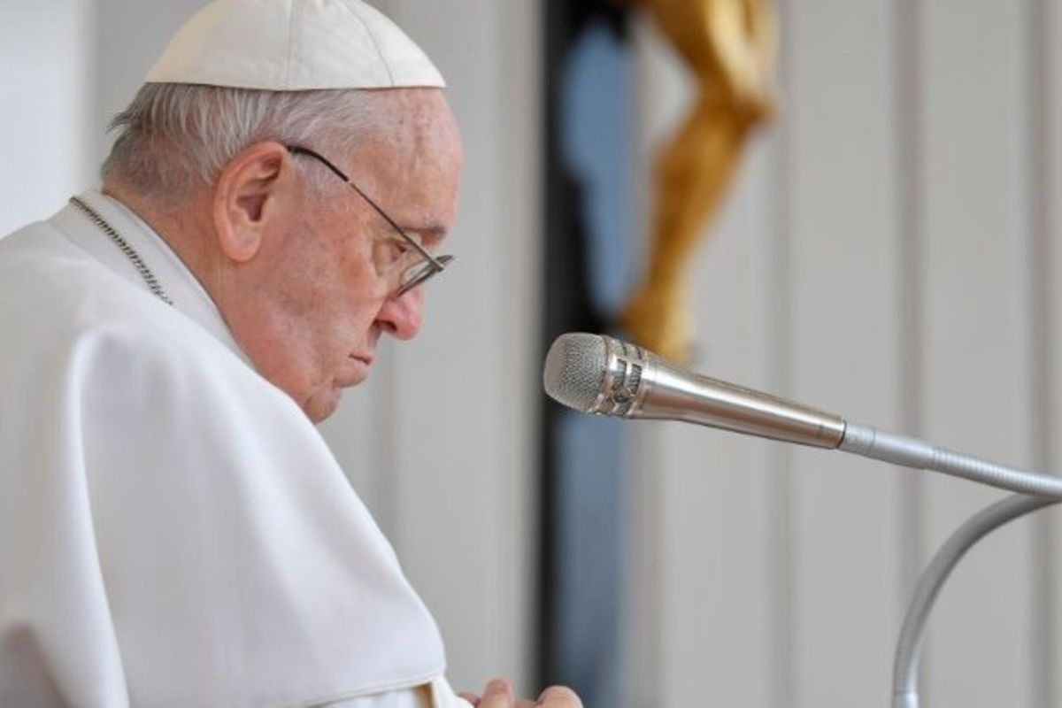 Папа Франциск: Богородиці, Матері втіхи і Цариці миру, ввіряю населення України
