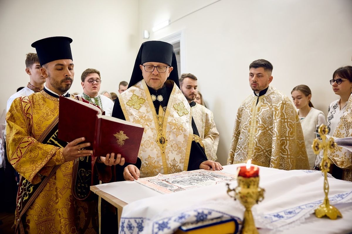 Єпископ Володимир Груца посвятив нову святиню у Львівській школі для дітей з порушеннями зору