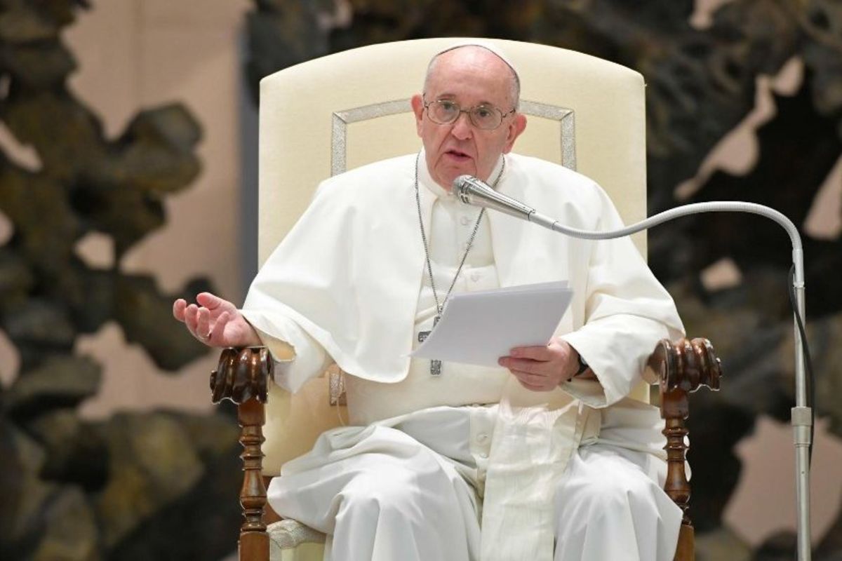 Папа Франциск: Коли життя здається даремним, Бог нагадує: «Ти моя люба дитина»
