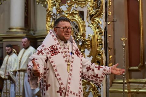 Бог приймає грішника без умов і докорів: проповідь єпископа Володимира Груци у неділю про блудного сина