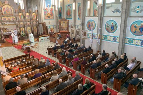 Візит із Донеччини до Австралії: владика Максим Рябуха говорить про віру, війну і надію