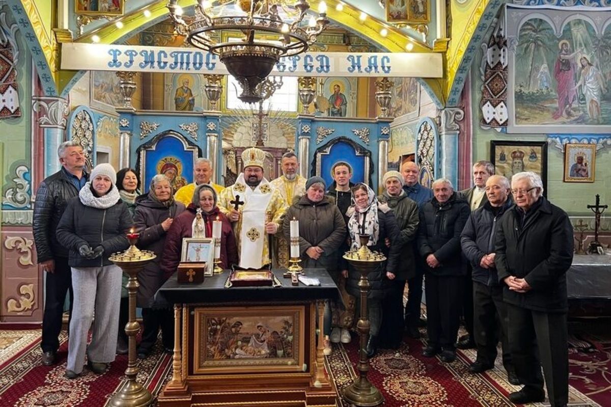 Владика Петро Голіней відвідав одне з найменших сіл Коломийської єпархії 