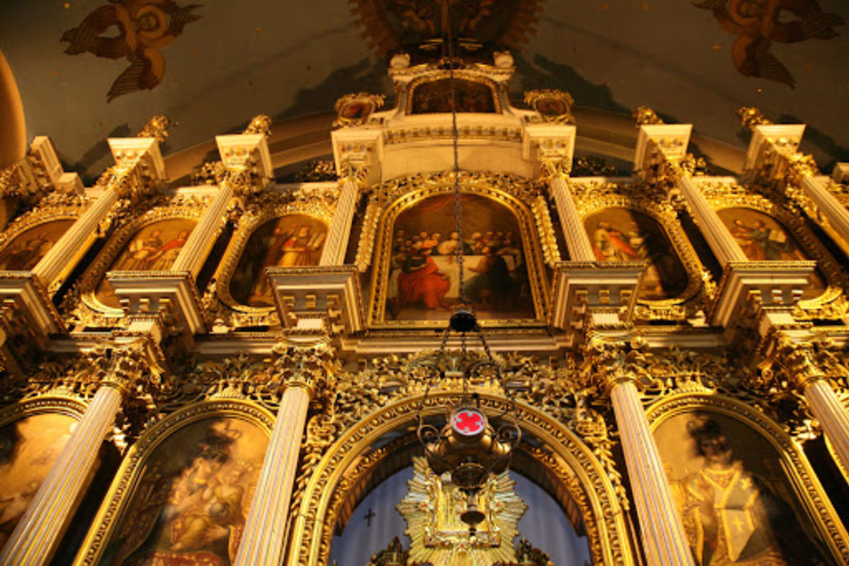 У Чернівцях розпочали святкування двохсотлітнього ювілею катедрального собору Успіння Пресвятої Богородиці