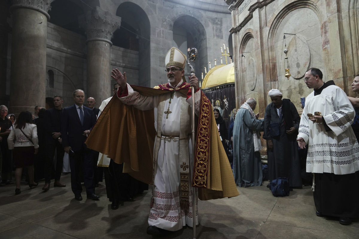 Патріарх Єрусалима кардинал Піццабалла запропонував себе взамін за заручників, захоплених ХАМАСом.