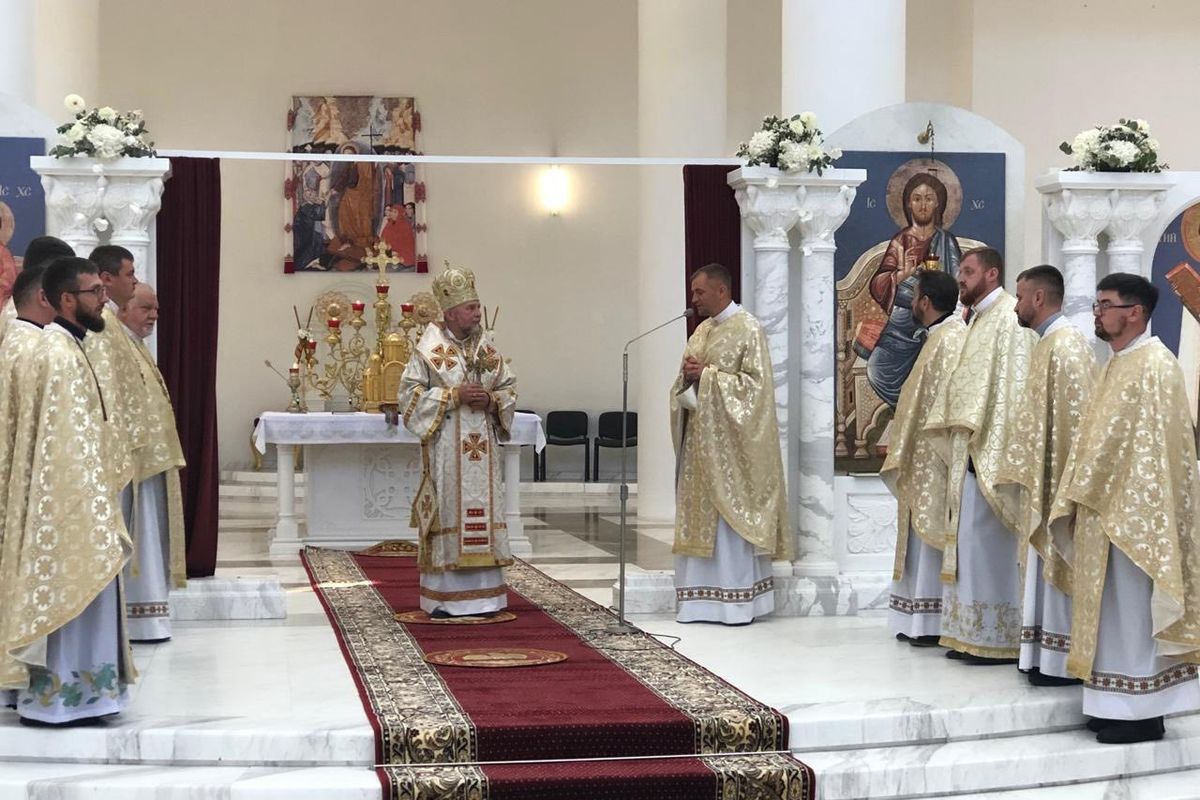 «У цьому храмі ми черпаємо силу й надію для нашого народу», — владика Василій Тучапець у Патріаршому соборі