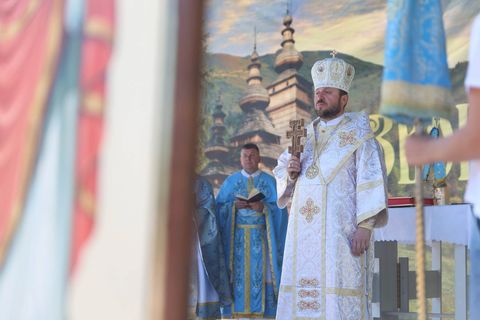 Єпископ Микола Бичок закликав лемків передавати наступним поколінням не лише культуру, а й віру