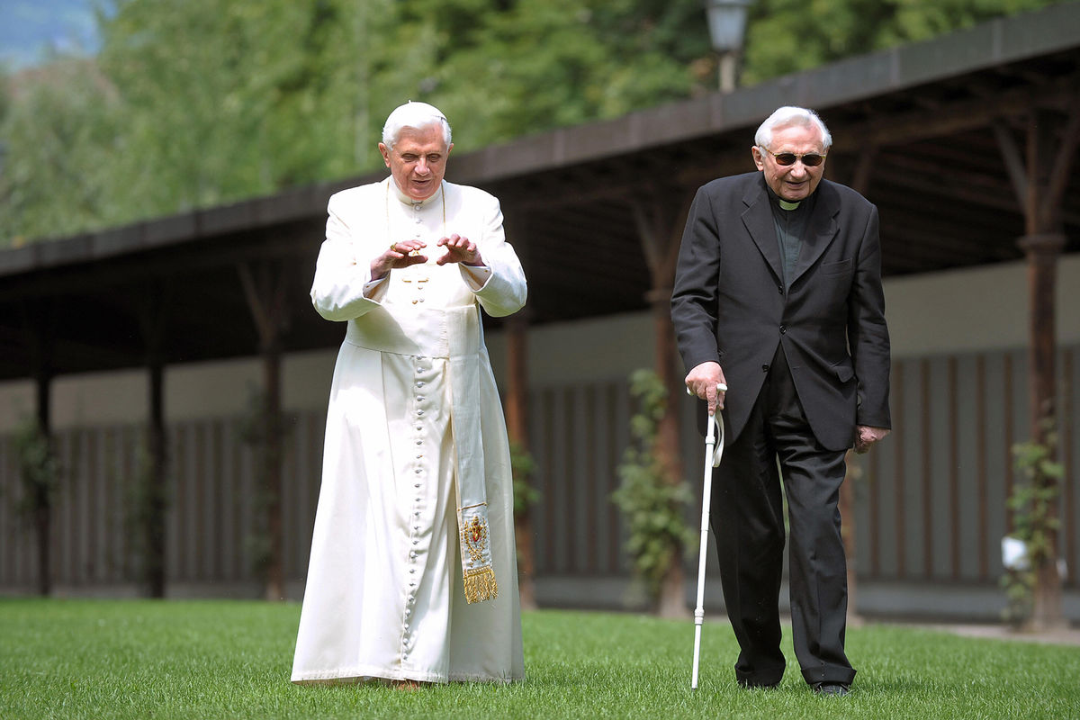 «Я відчував, що час настав». Бенедикт XVI попрощався з братом