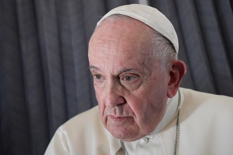 Папа: не звикаймо до війни, що є жахіттям проти Бога і проти людини